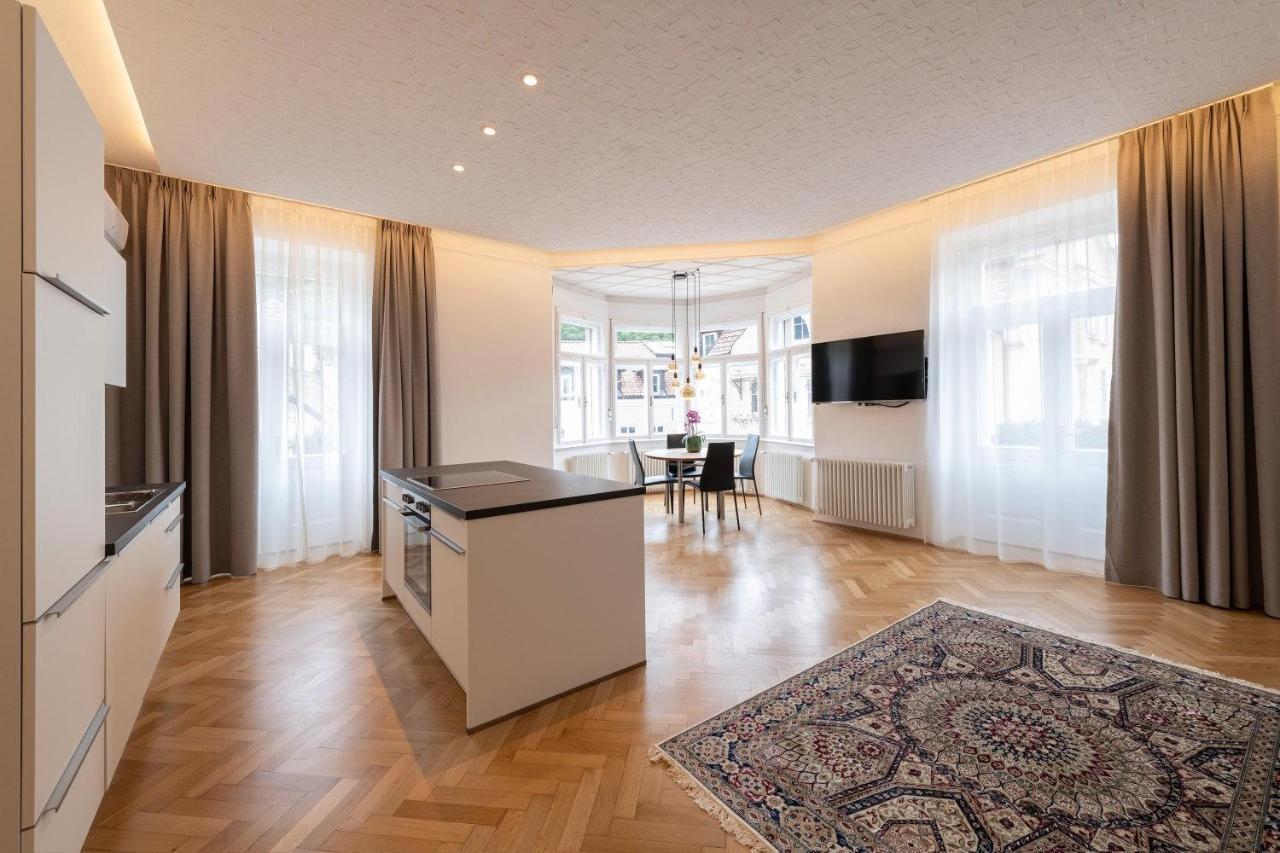 Meranosuites *
